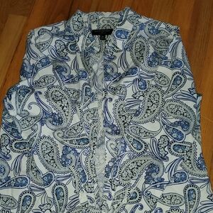 Banana Republic Blue and White Paisley Button Down Shirt